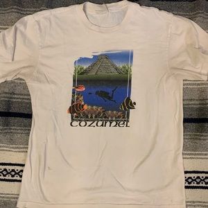 Mens Cozumel t-shirt size large